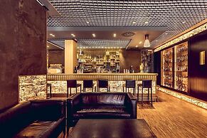 City Park Hotel & Residence