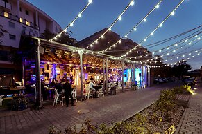 City Park Hotel & Residence