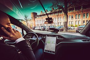 City Park Hotel & Residence