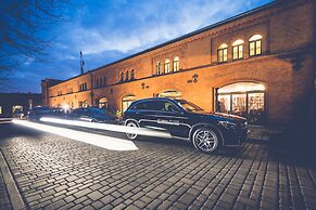 City Park Hotel & Residence