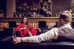 City Park Hotel & Residence