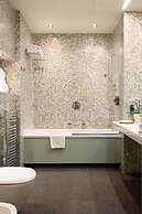 City Park Hotel & Residence