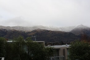 Wanaka Springs Lodge