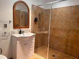 Wanaka Springs Lodge