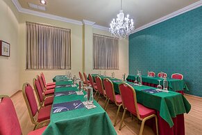 Senator Granada Hotel