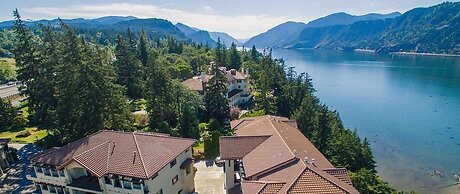 Columbia Cliff Villas Hotel