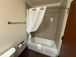 Richland Inn & Suites