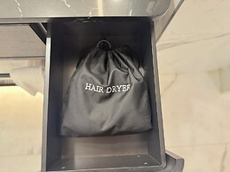 Revery Toronto Downtown, Curio Collection by Hilton