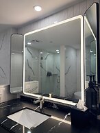 Revery Toronto Downtown, Curio Collection by Hilton