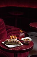 Revery Toronto Downtown, Curio Collection by Hilton