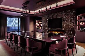 Revery Toronto Downtown, Curio Collection by Hilton