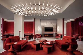 Revery Toronto Downtown, Curio Collection by Hilton