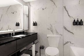Revery Toronto Downtown, Curio Collection by Hilton