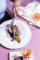 Revery Toronto Downtown, Curio Collection by Hilton