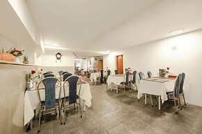 A25 Hotel - 46 Chau Long