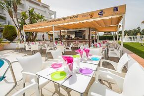 Apartamentos Turísticos Las Rosas de Capistrano