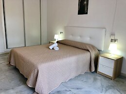 Apartamentos Turísticos Las Rosas de Capistrano