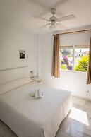 Apartamentos Turísticos Las Rosas de Capistrano