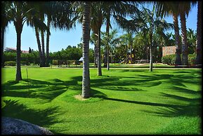 Lantana Resort Hotel & Apartments