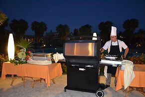 Lantana Resort Hotel & Apartments