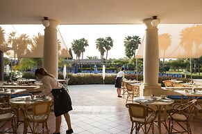 Lantana Resort Hotel & Apartments