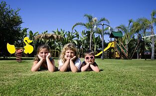 Lantana Resort Hotel & Apartments