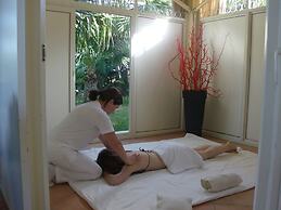 Lantana Resort Hotel & Apartments