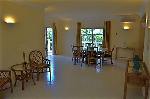 Vale Do Garrão Villas