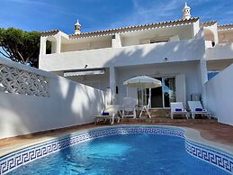 Vale Do Garrão Villas