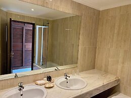 Vale Do Garrão Villas