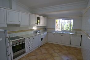 Vale Do Garrão Villas