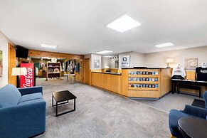 Quality Inn & Suites Munising