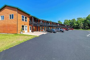 Quality Inn & Suites Munising