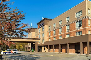 Comfort Inn Surrey Hotel