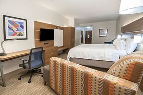 Holiday Inn Express & Suites Ocean Springs, an IHG Hotel