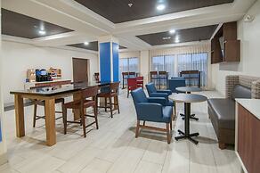 Holiday Inn Express & Suites Ocean Springs by IHG