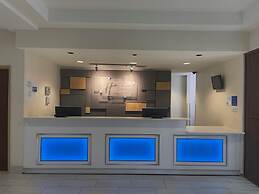 Holiday Inn Express & Suites Ocean Springs by IHG