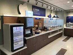 Holiday Inn Express & Suites Ocean Springs by IHG