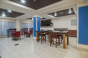 Holiday Inn Express & Suites Ocean Springs by IHG