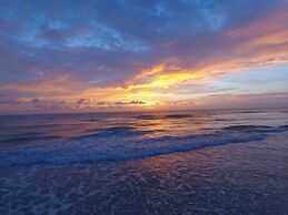 Royal North Beach All Suites