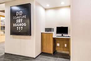 Fairfield Inn & Suites by Marriott Greensboro Coliseum Area