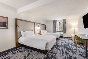 Fairfield Inn & Suites by Marriott Greensboro Coliseum Area