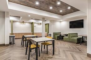 Fairfield Inn & Suites by Marriott Greensboro Coliseum Area