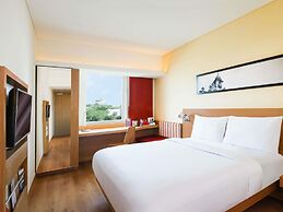 ibis Gurgaon Golf Course Road Hotel