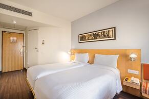 ibis Gurgaon Golf Course Road Hotel