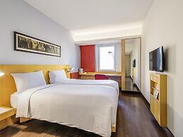 ibis Gurgaon Golf Course Road Hotel