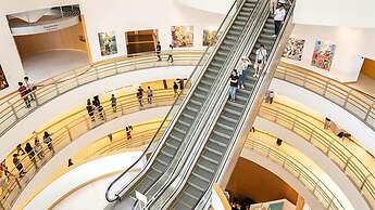 Ramada by Wyndham Bangkok Sukhumvit 11