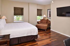 Grand Eastonian Hotel & Suites