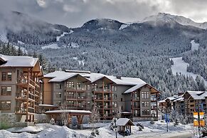 Evolution Whistler, by Lodging Ovations