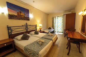 Qawra Point Holiday Complex